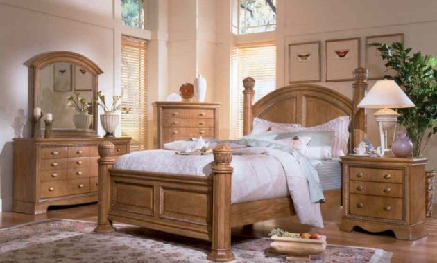 Classic oak bedroom furniture set